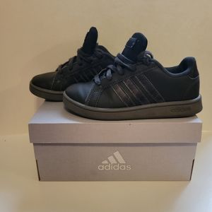 Adidas Boys size 12K black and grey tennis shoes